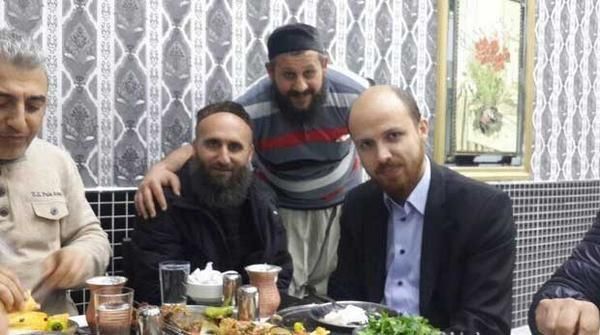 Bilal Erdoğan, Recep Tayyip Erdoğan's son, allegedly having lunch with ISIS leaders